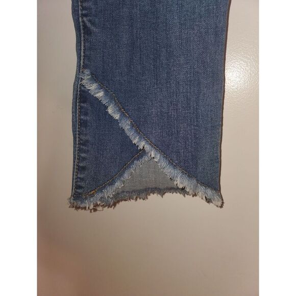 Luna Nora Raw Hem Med Wash Jeans size 6. - Picture 3 of 8